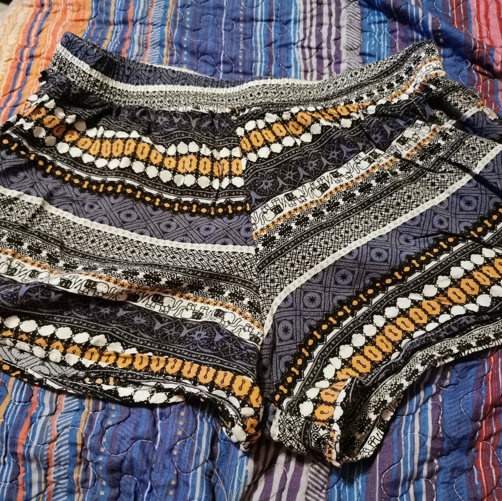 2 for $20/ 3 for $30 Soft Rayon Patterned shorts